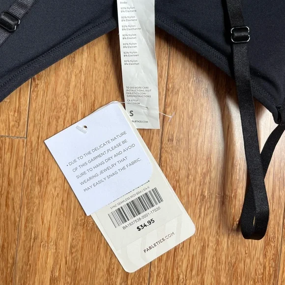 Fabletics Sports Bra Black Size Small NWT - Picture 4 of 4